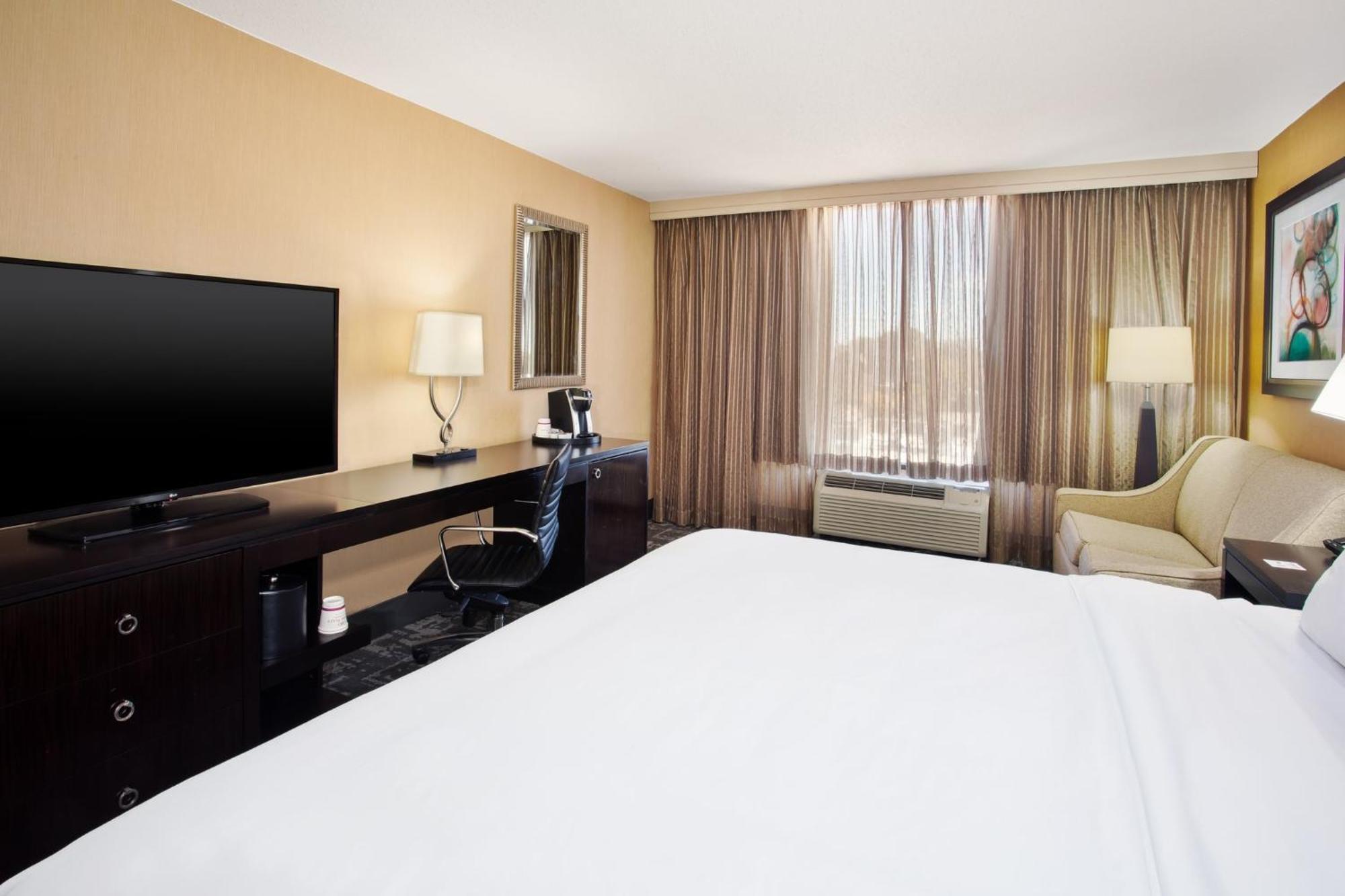 Crowne Plaza Greenville By Ihg Dış mekan fotoğraf